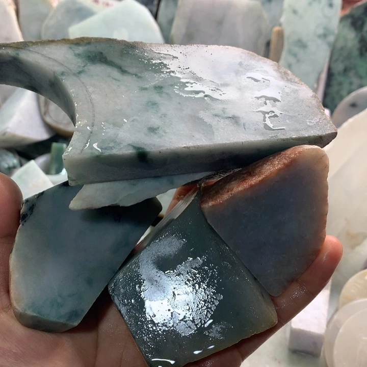 裸石翡翠好***呀天然翡翠