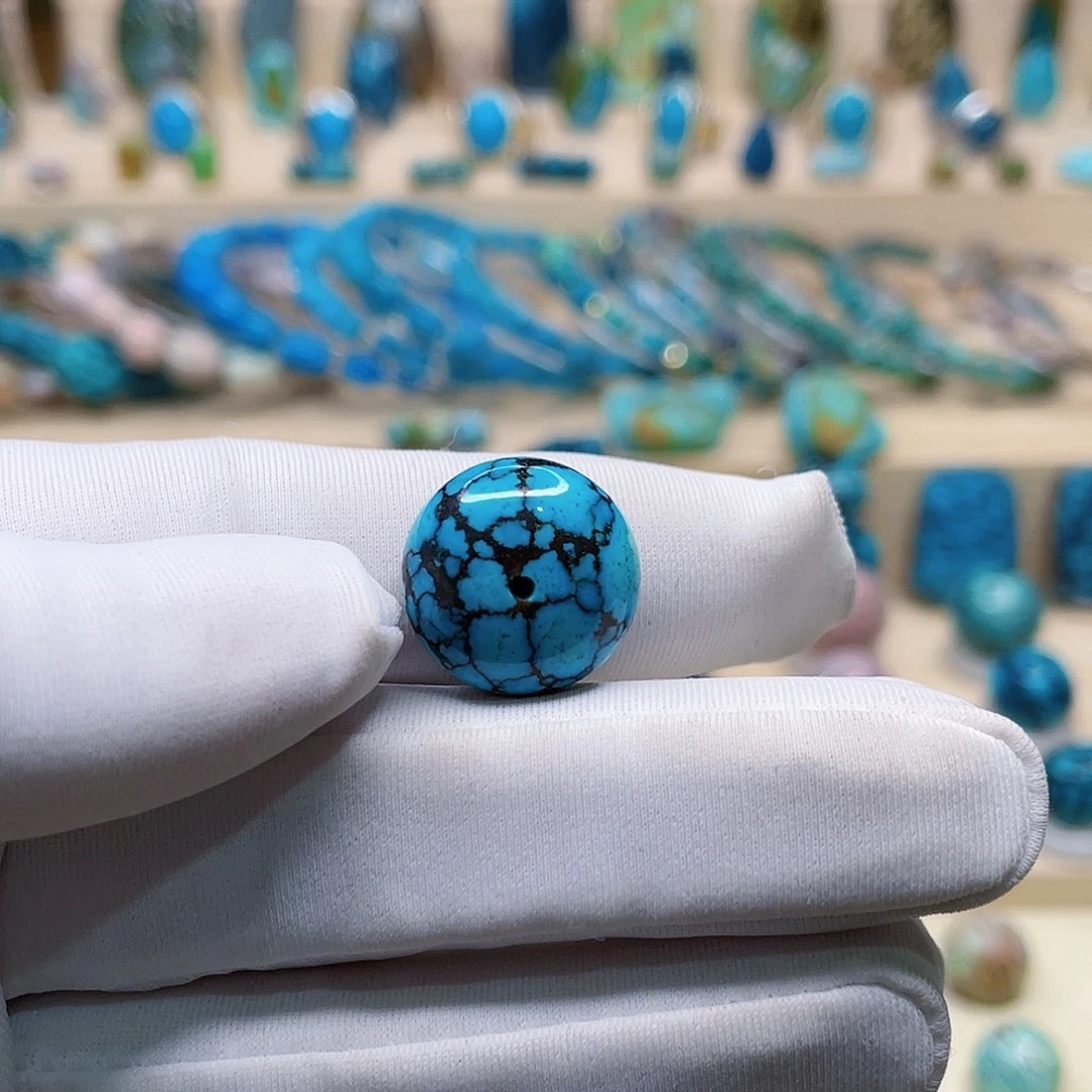 绿松石未镶嵌颈饰