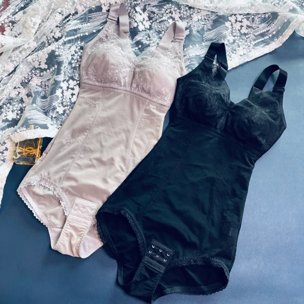 夏季凉感衣薄紧版强压收腹无钢圈托胸束身提臀束腰美体塑身连体衣