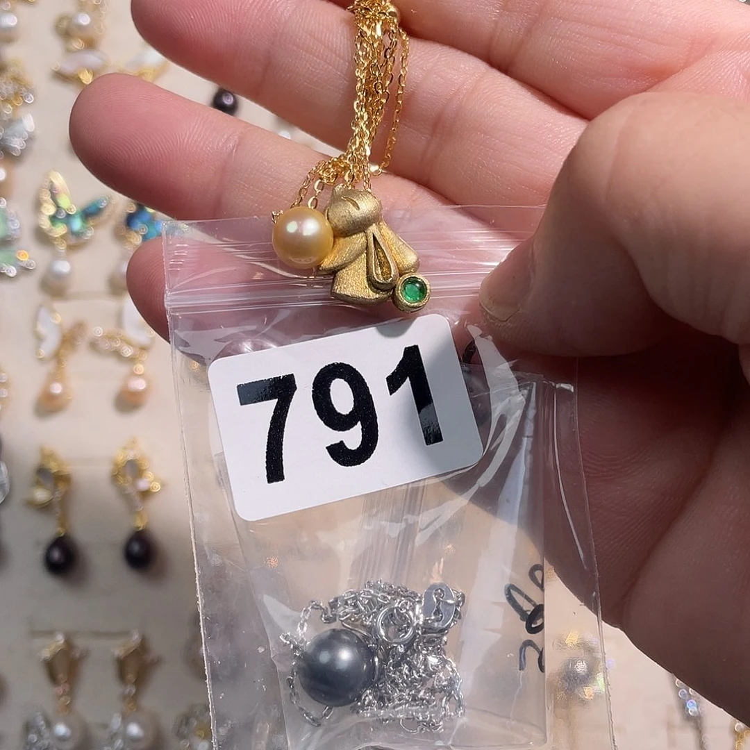 小***.合金淡水珍珠耳饰