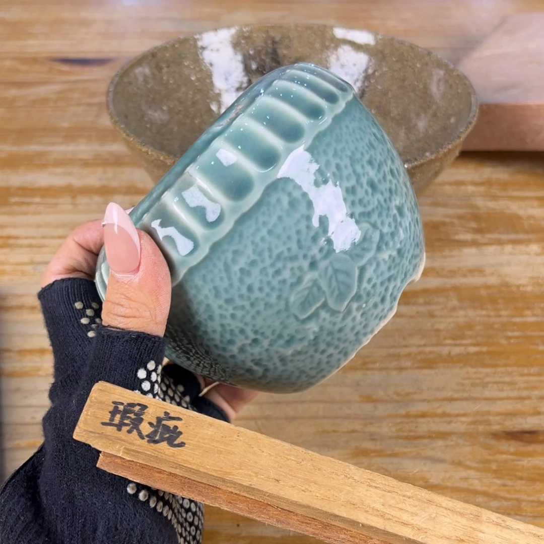 你就在家里吃东西吃哈