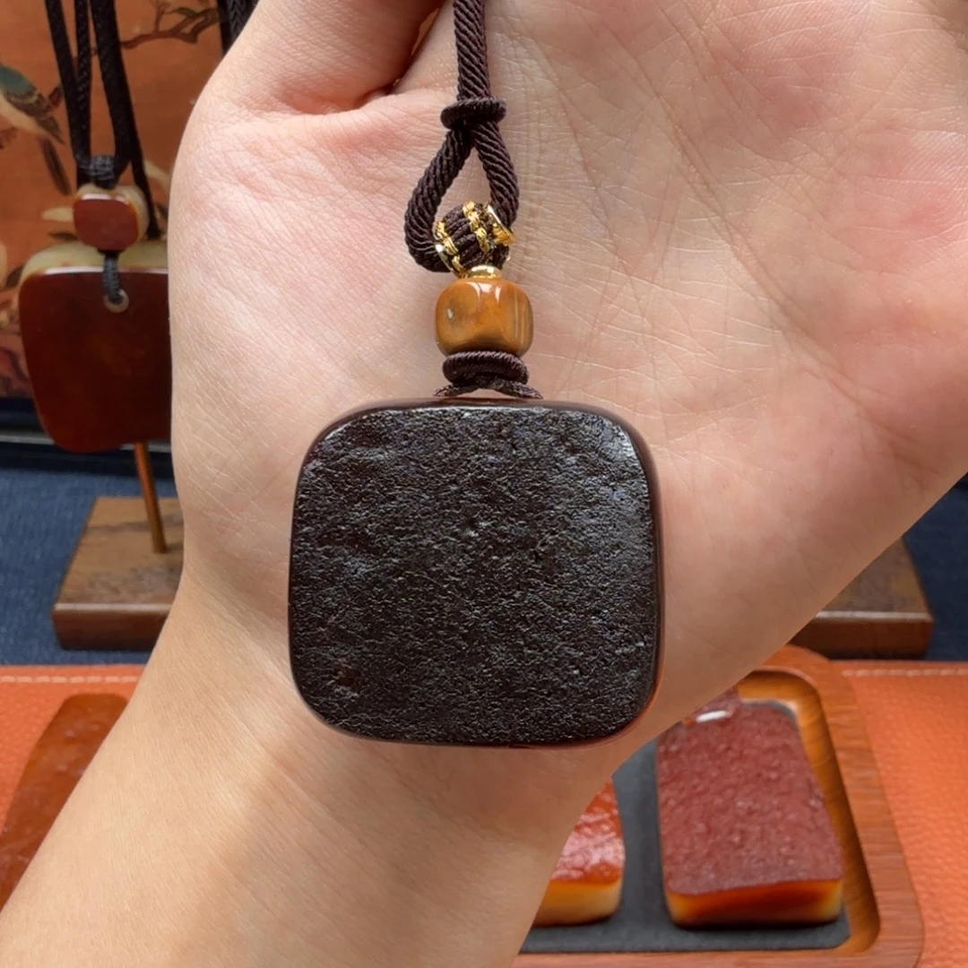 蜜蜡未镶嵌吊坠(赠链)