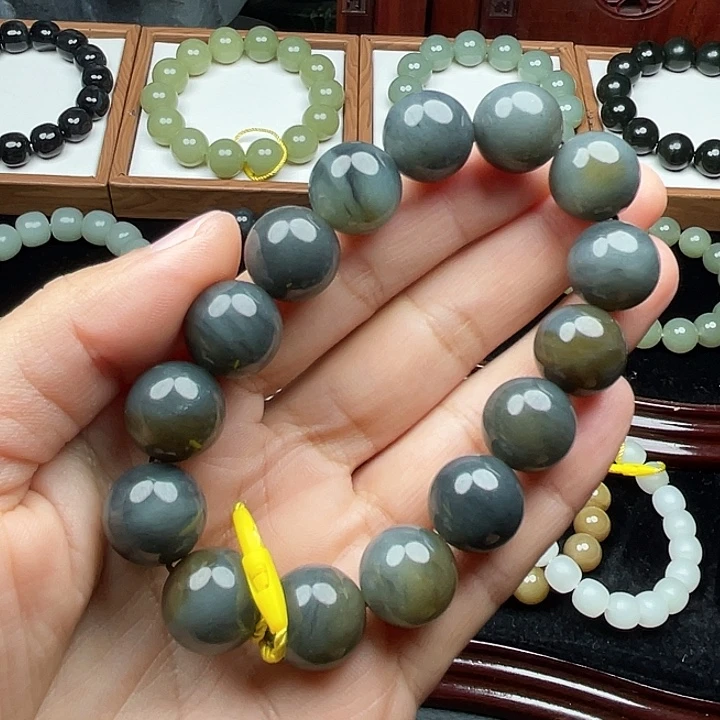 刚***好和田玉未镶嵌手串