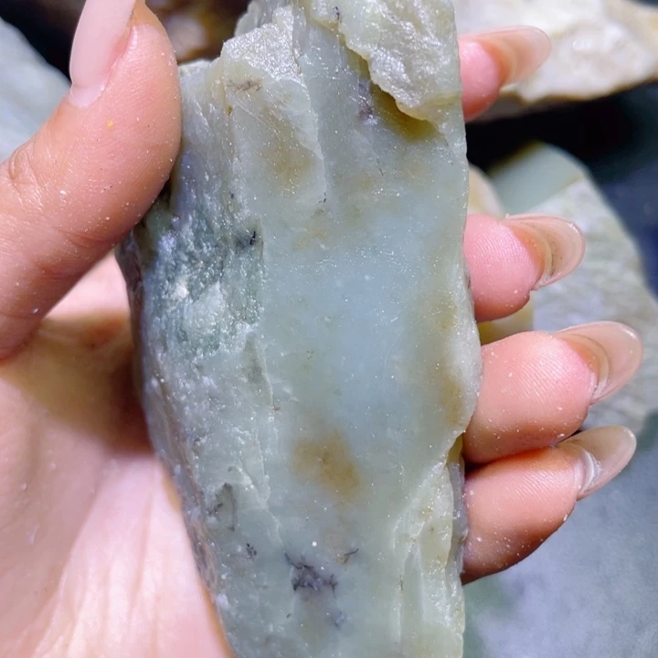 和田玉未镶嵌珠宝半成品