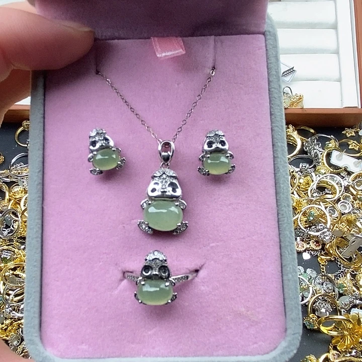 翡翠未镶嵌戒指翡翠