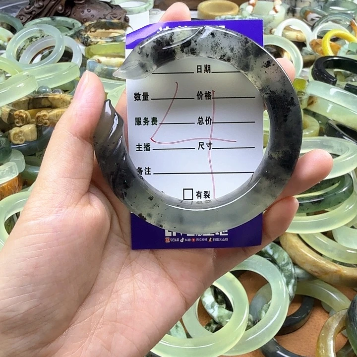 *****蛇纹石玉未镶嵌纯天然蛇纹石岫玉