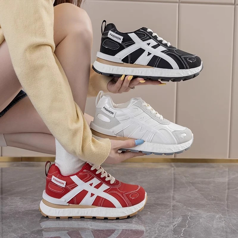 2025秋冬新款百搭厚底休闲轻便皮面运动鞋子女士阿甘鞋老爹鞋女