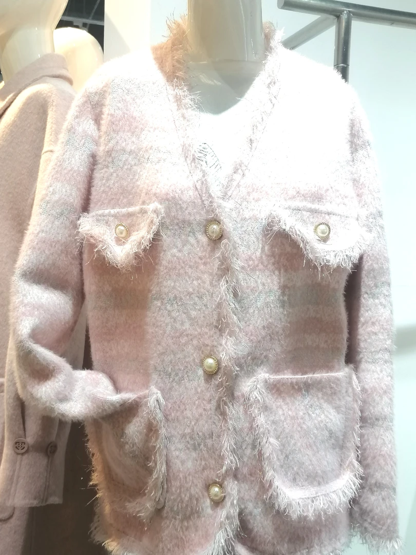 春秋小香风外套女短款V领宽松百搭流苏名媛气质时尚水貂绒上衣