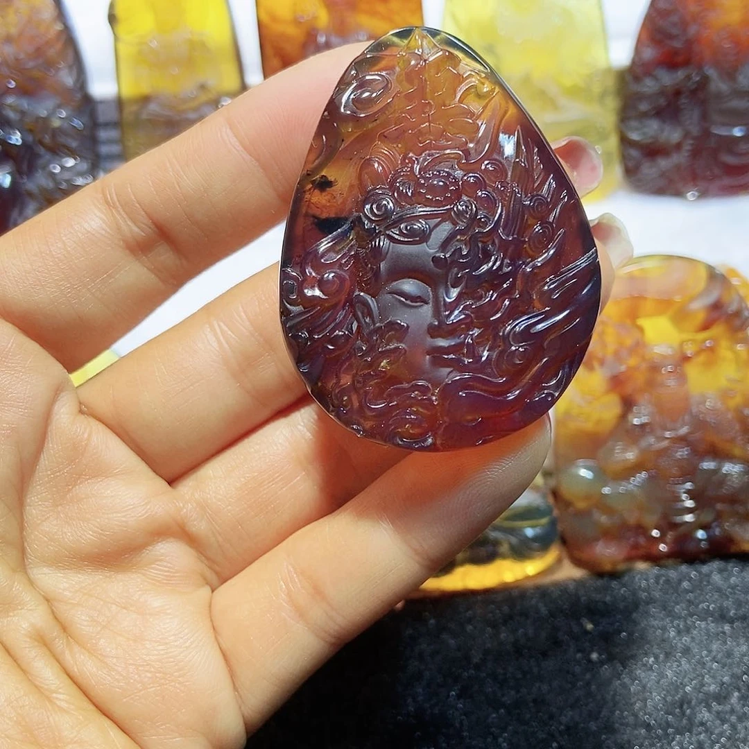 琥珀颈饰未镶嵌一念之间