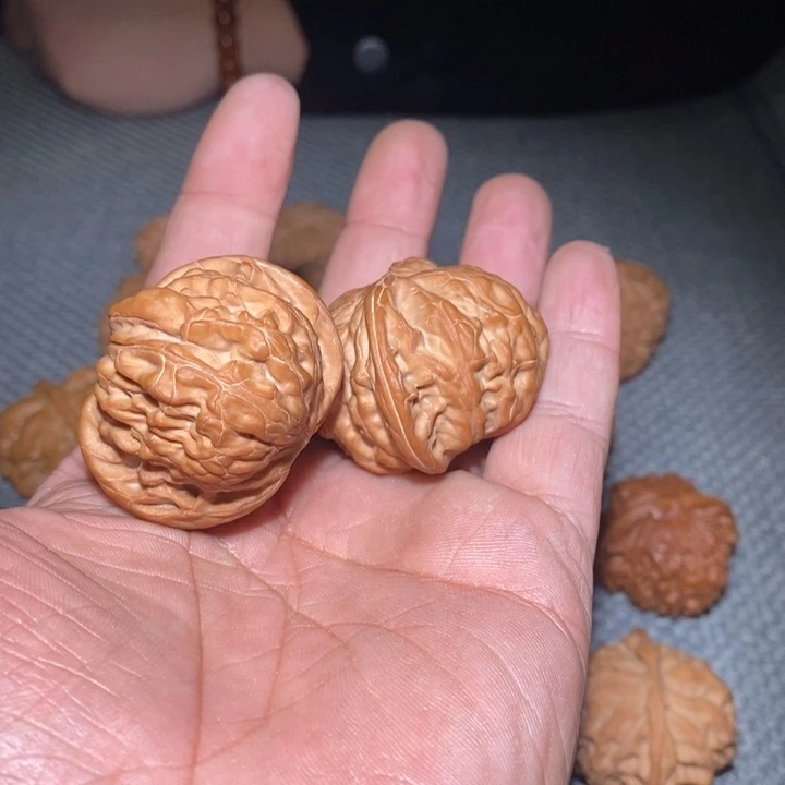 多***记磨盘。