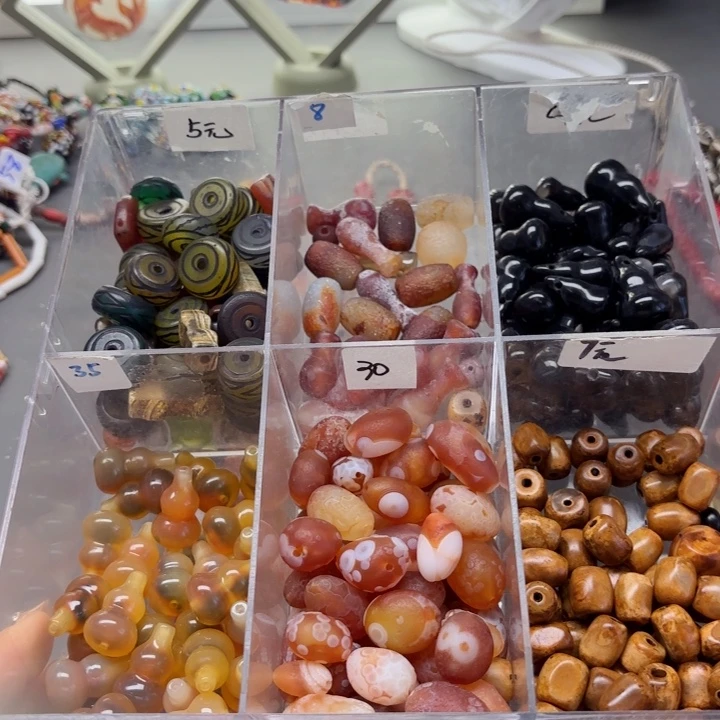 琉璃颈饰琉璃琉璃