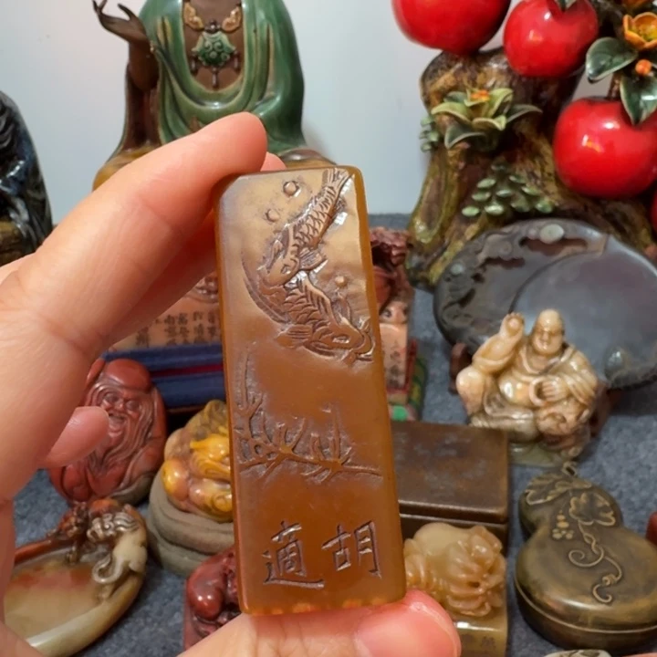 伊***裔石材手工艺品摆件