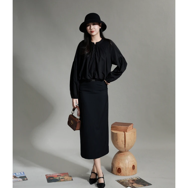 【商场同款新品】西町村屋显瘦长款直筒裙女春开衩半身裙XXAA10111