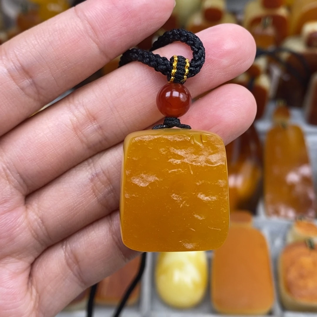 琥珀未镶嵌珠宝奇石