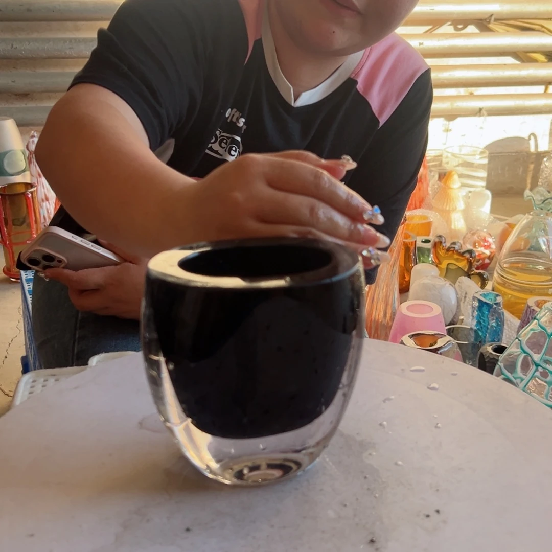 黑色高度13琉璃花器摆件微瑕