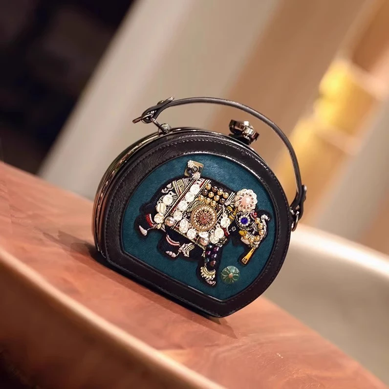 小圆包半圆形女包2025新款潮刺绣包大象斜挎包潮流撞色迷你手提包