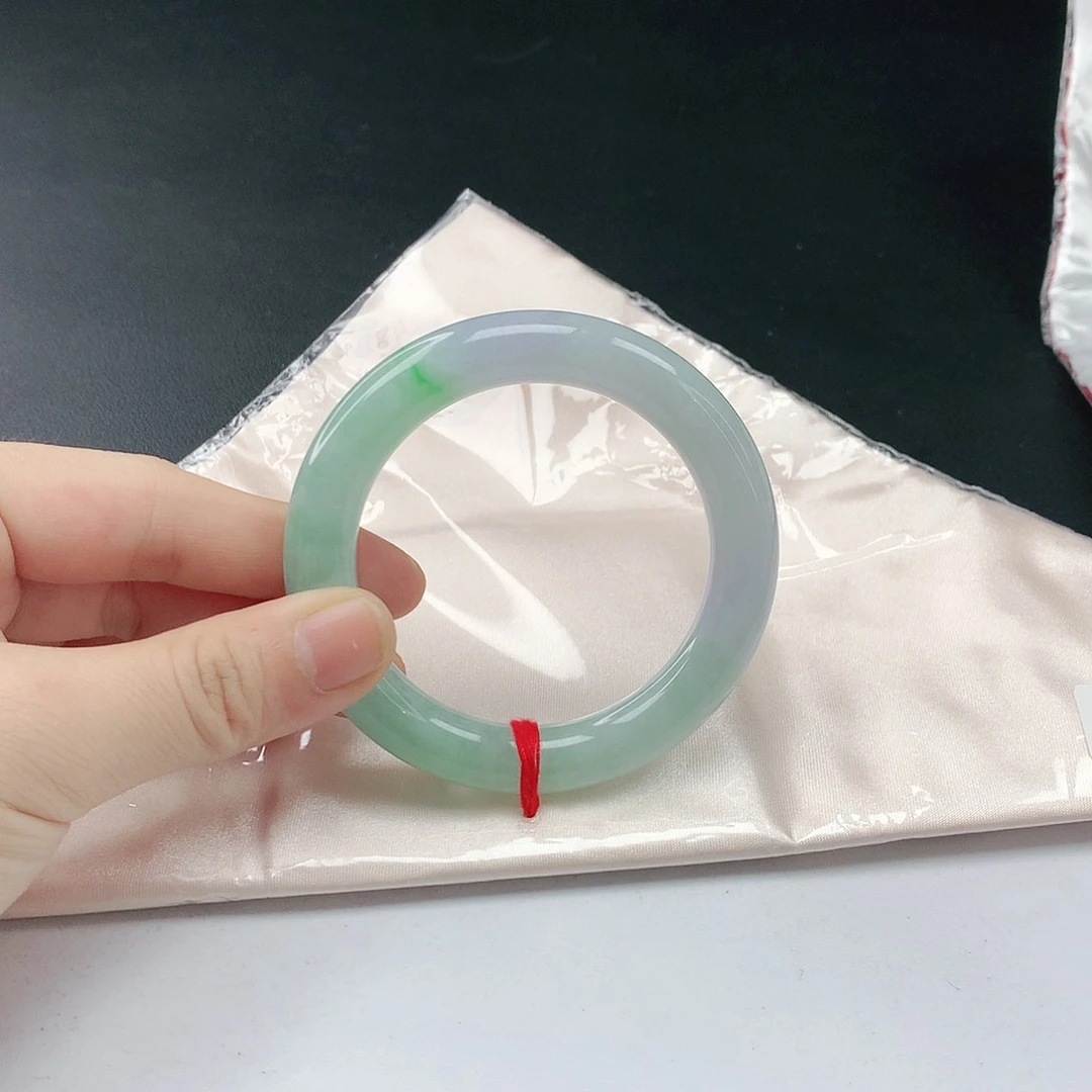 翡翠手镯未镶嵌翡翠153