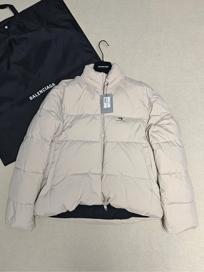 全新未使用 Balenciaga/巴黎世家 36码 米白色sportyb羽绒服棉服
