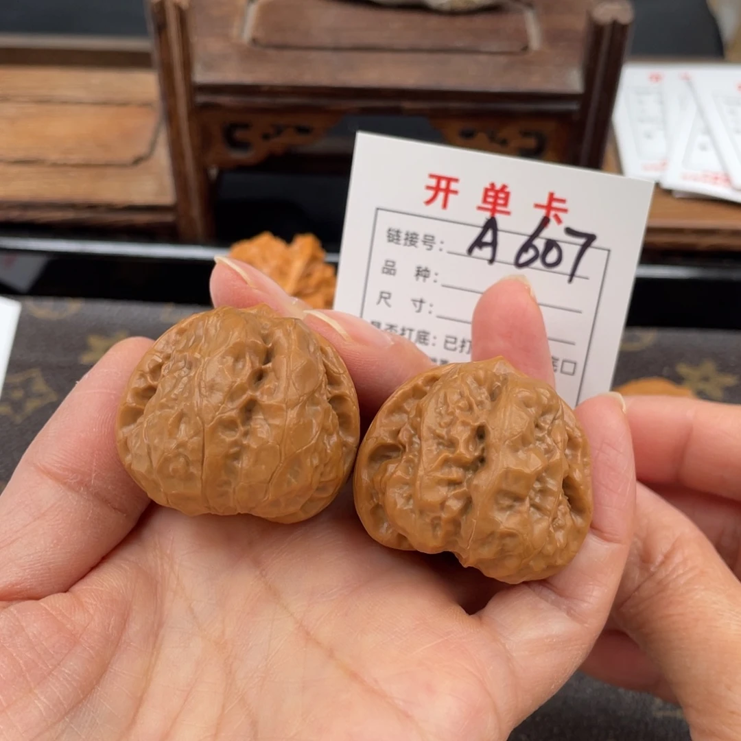 吊坠桃核文玩核桃