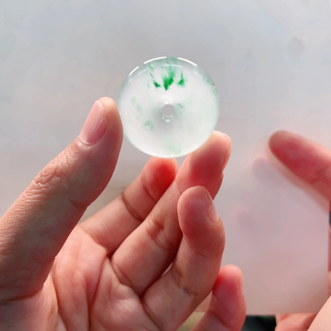 石英质玉未镶嵌吊坠(不含链)平安扣