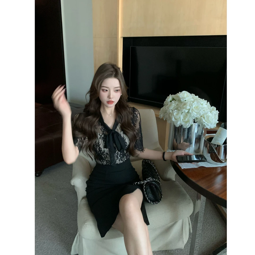 SZA【致命诱惑】春夏新款气质轻熟V领系带时尚蕾丝衫上衣A-1655