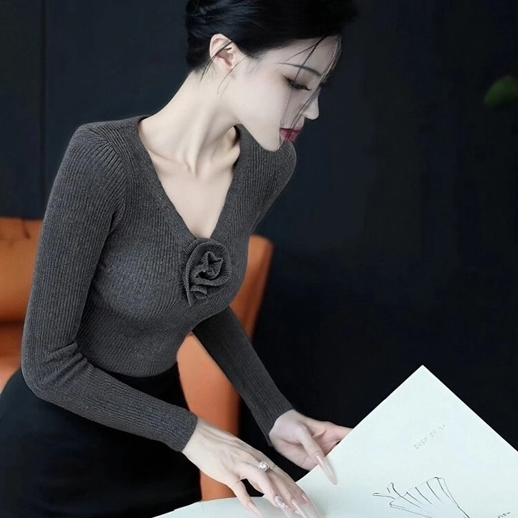 SS3421气质名媛高端灰色立体花朵针织衫女装软糯慵懒风打底毛衣