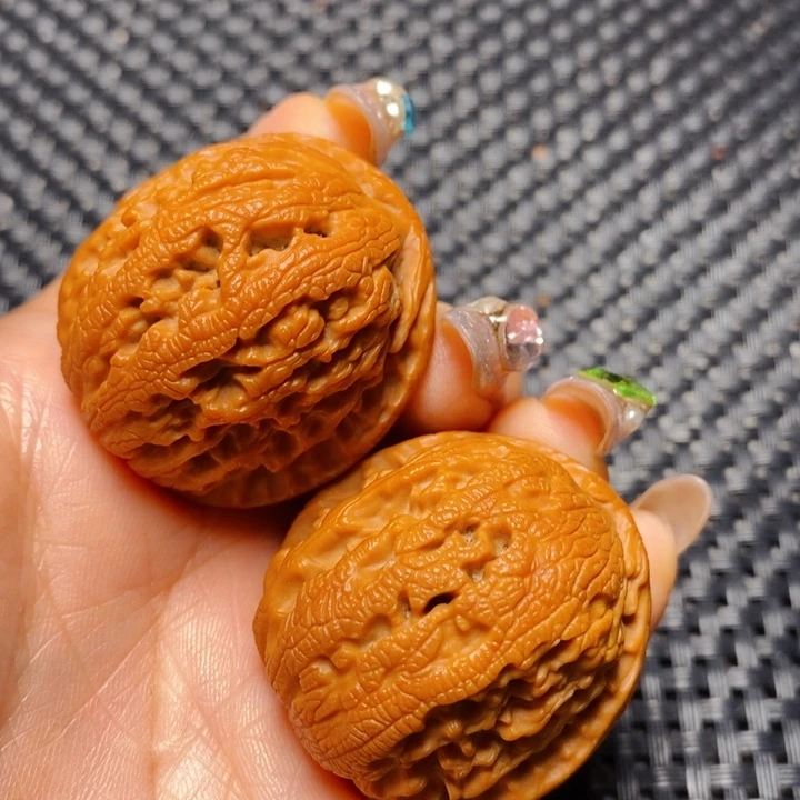 文玩核桃把件秦岭核桃17