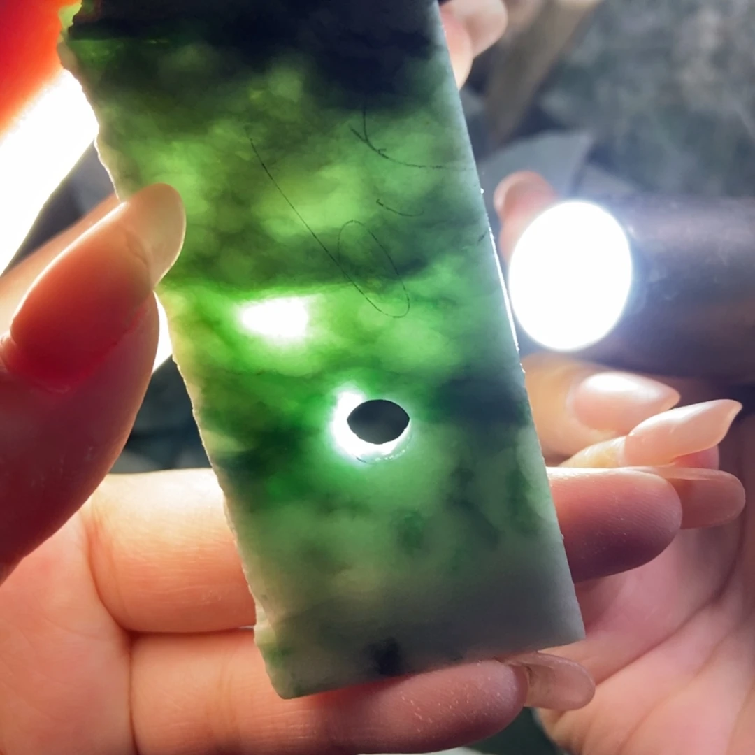 翡翠未镶嵌挂件天然翡翠