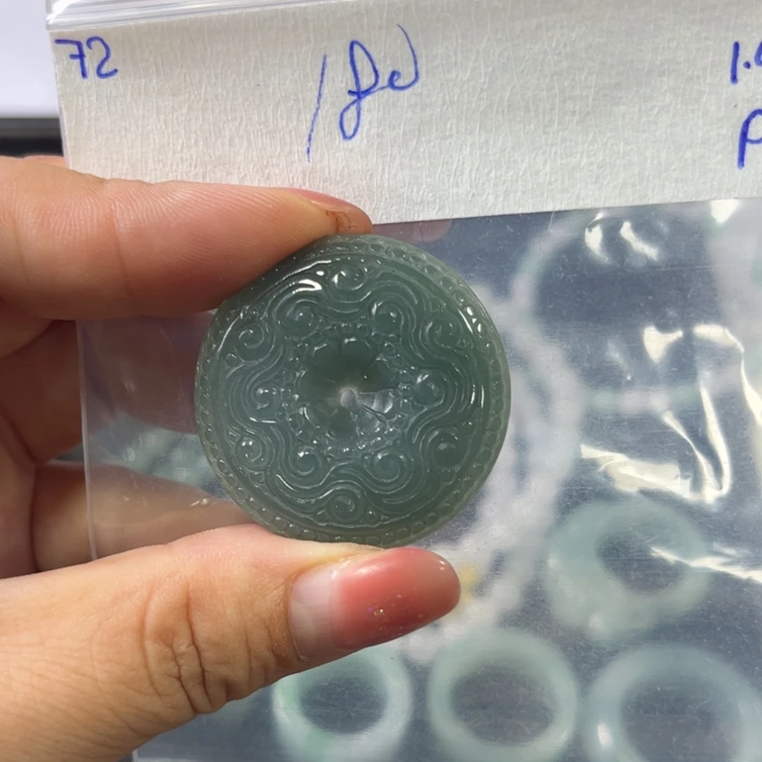 定制翡翠未镶嵌平安扣