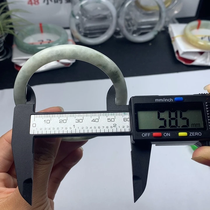 未镶嵌手镯翡翠63