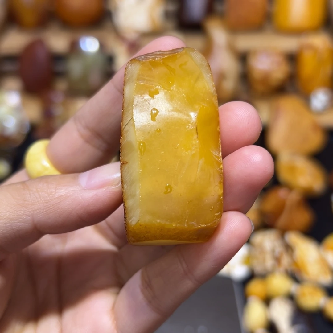 坐****定制琥珀未镶嵌琥珀蜜蜡