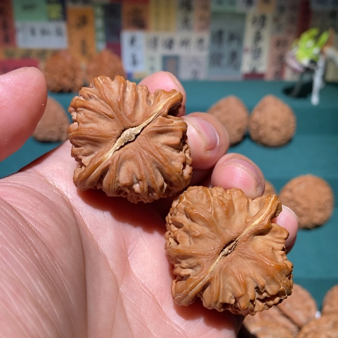 好***来文玩核桃把件三角白