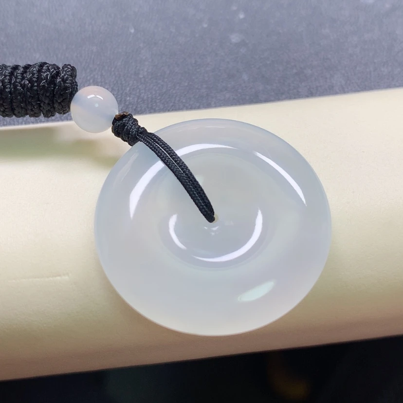 【闪购商品】翡翠颈饰未镶嵌平安扣