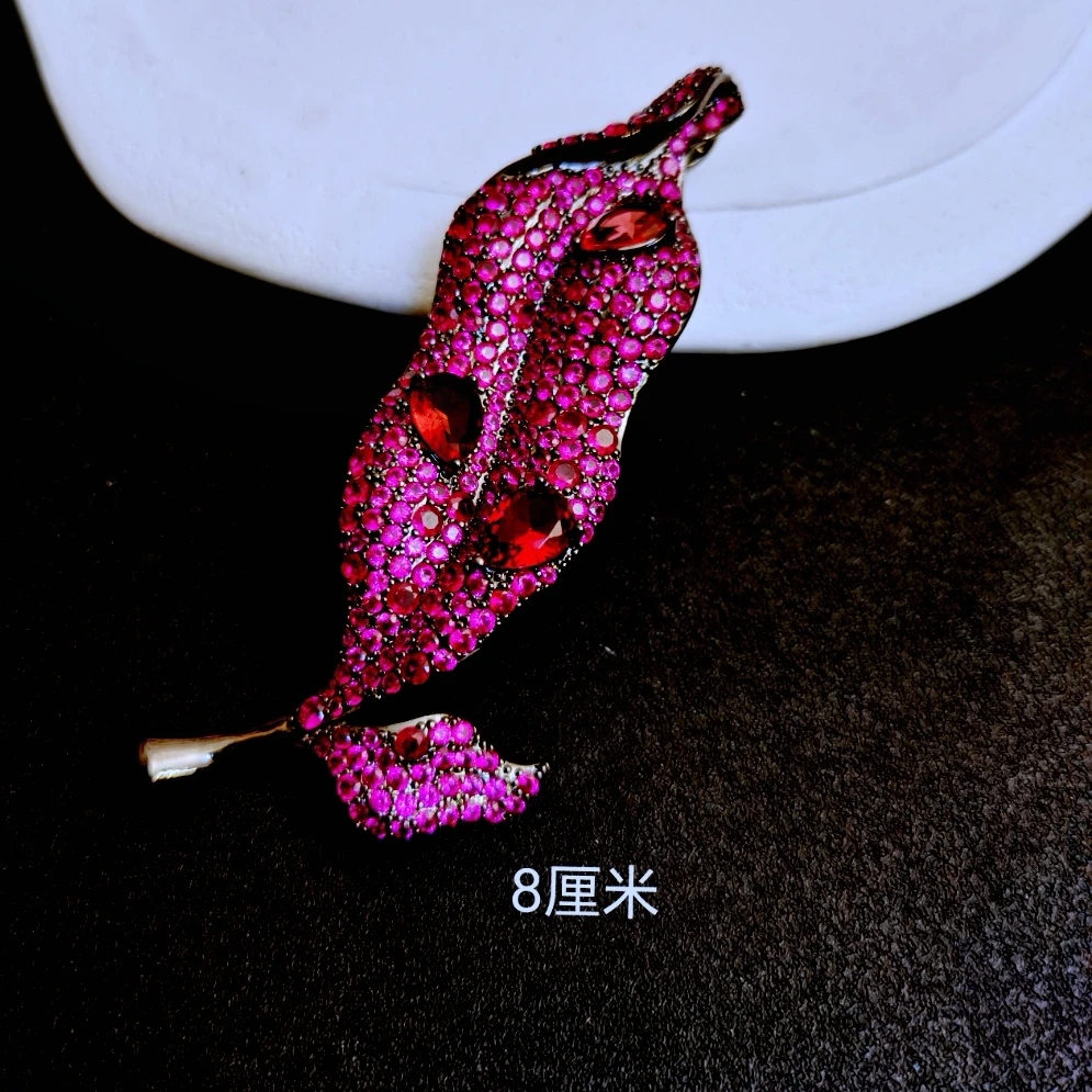 铜合金胸针 720 时尚轻奢款一叶胸针