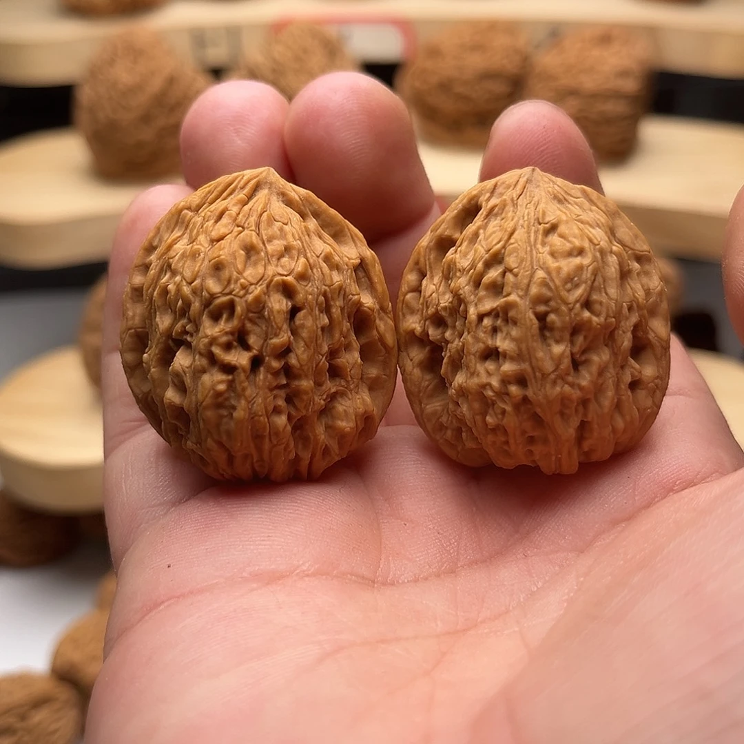 想***噗吊坠文玩核桃33凹底高炮南疆石