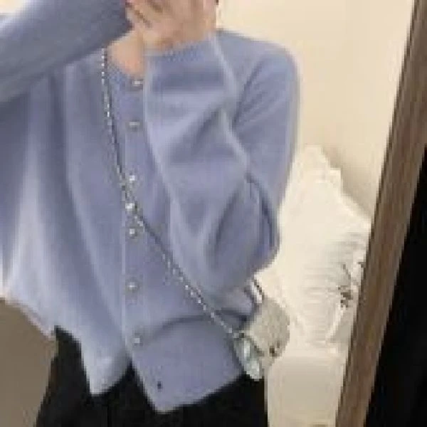 爱心扣浣熊毛针织开衫女2025秋季新款韩版圆领纯色百搭毛衣