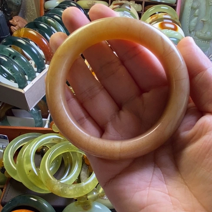 爱***新蛇纹石玉未镶嵌手镯