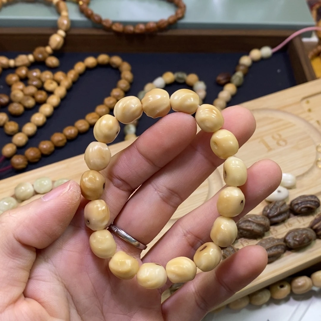 *****吊坠龙脊菩提龙脊菩提，玉化料贝壳单圈