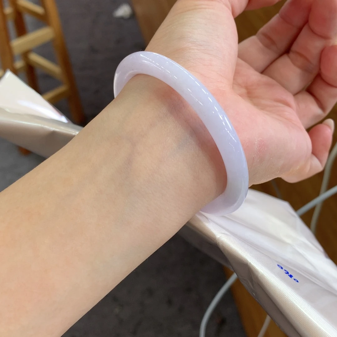 翡翠未镶嵌手镯天然Ａ货翡翠56贵妃