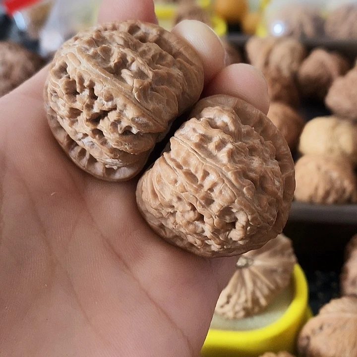 文玩核桃吊坠扣文玩核桃白狮子