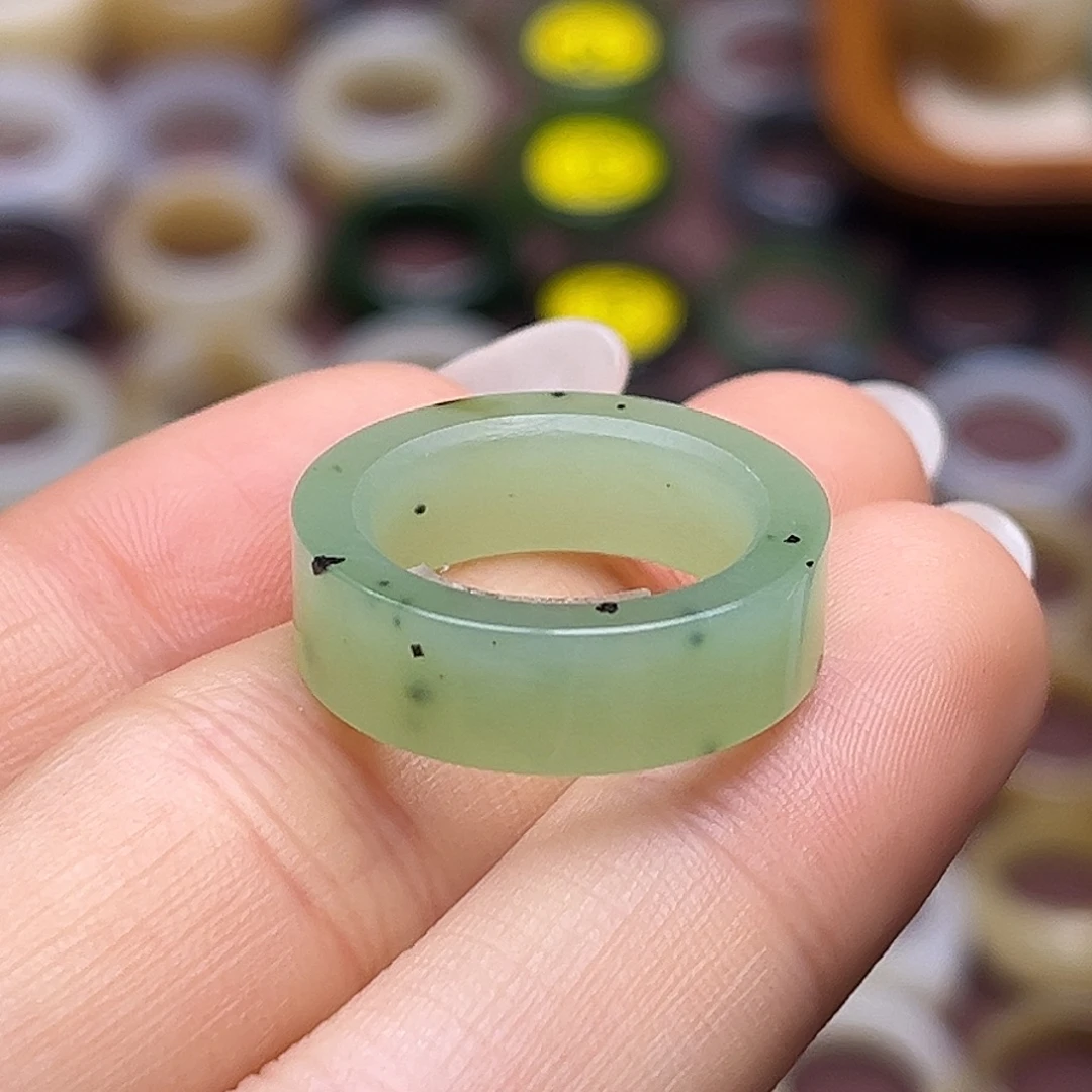 和田玉未镶嵌戒指16.1青苹果绿