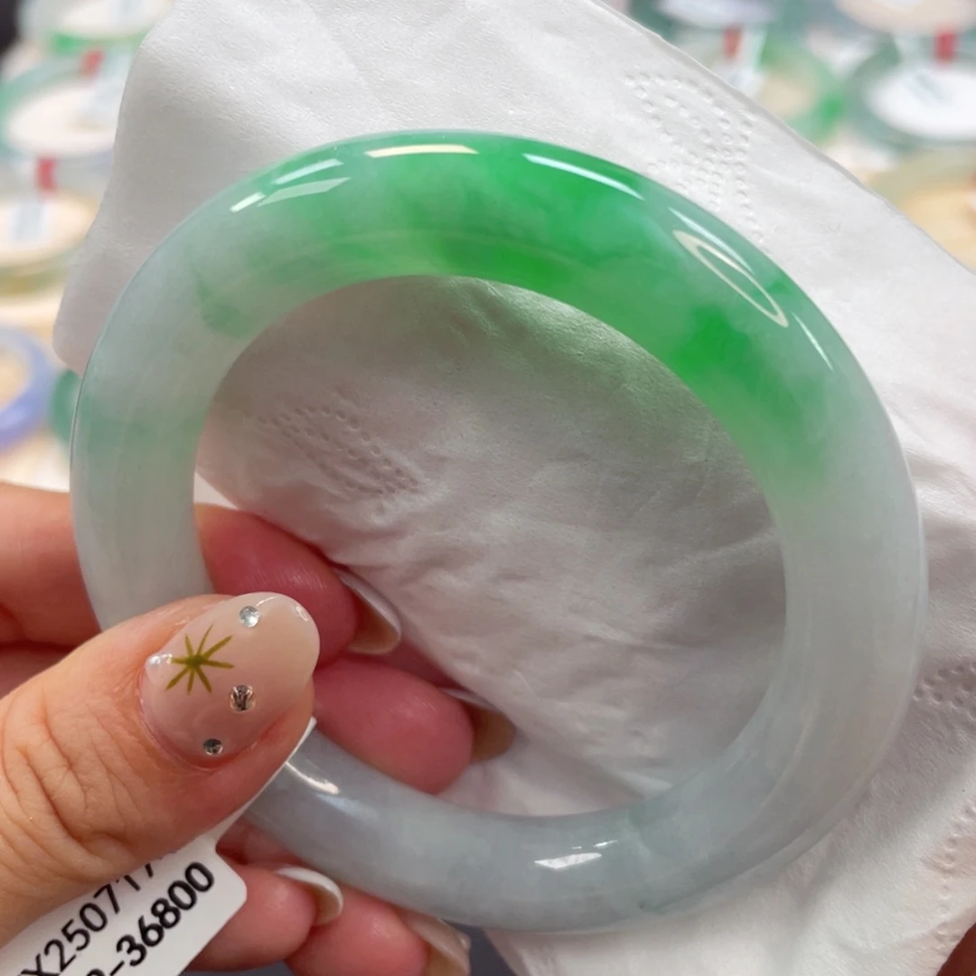 未镶嵌手镯翡翠8号色货半山水胖圆条