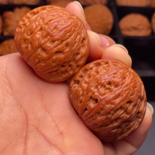 文玩核桃把件秦岭山脉核桃