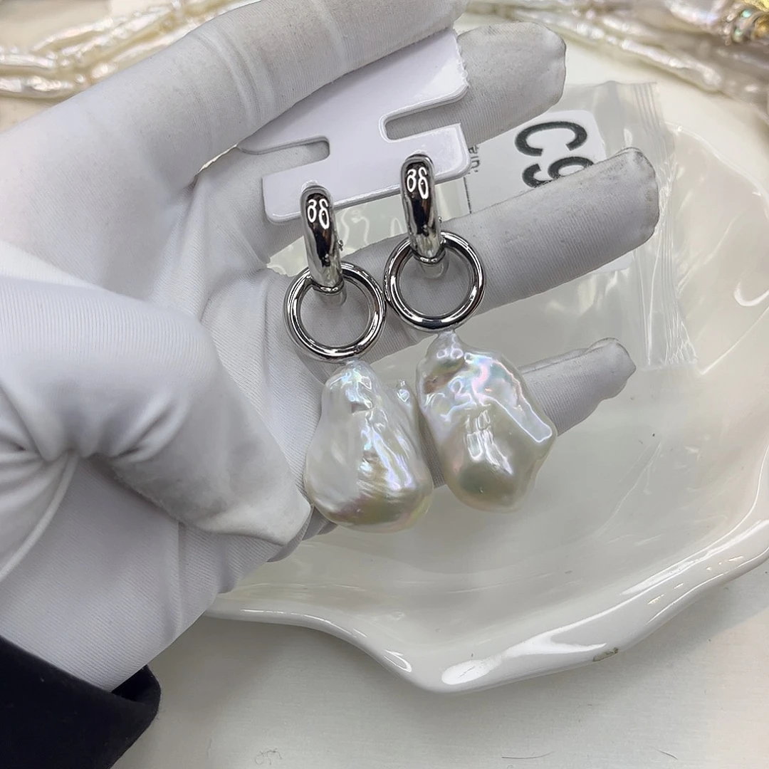 合金耳饰淡水珍珠