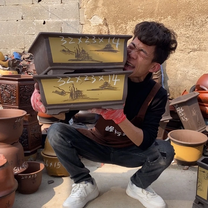 红陶紫砂多少人在一起