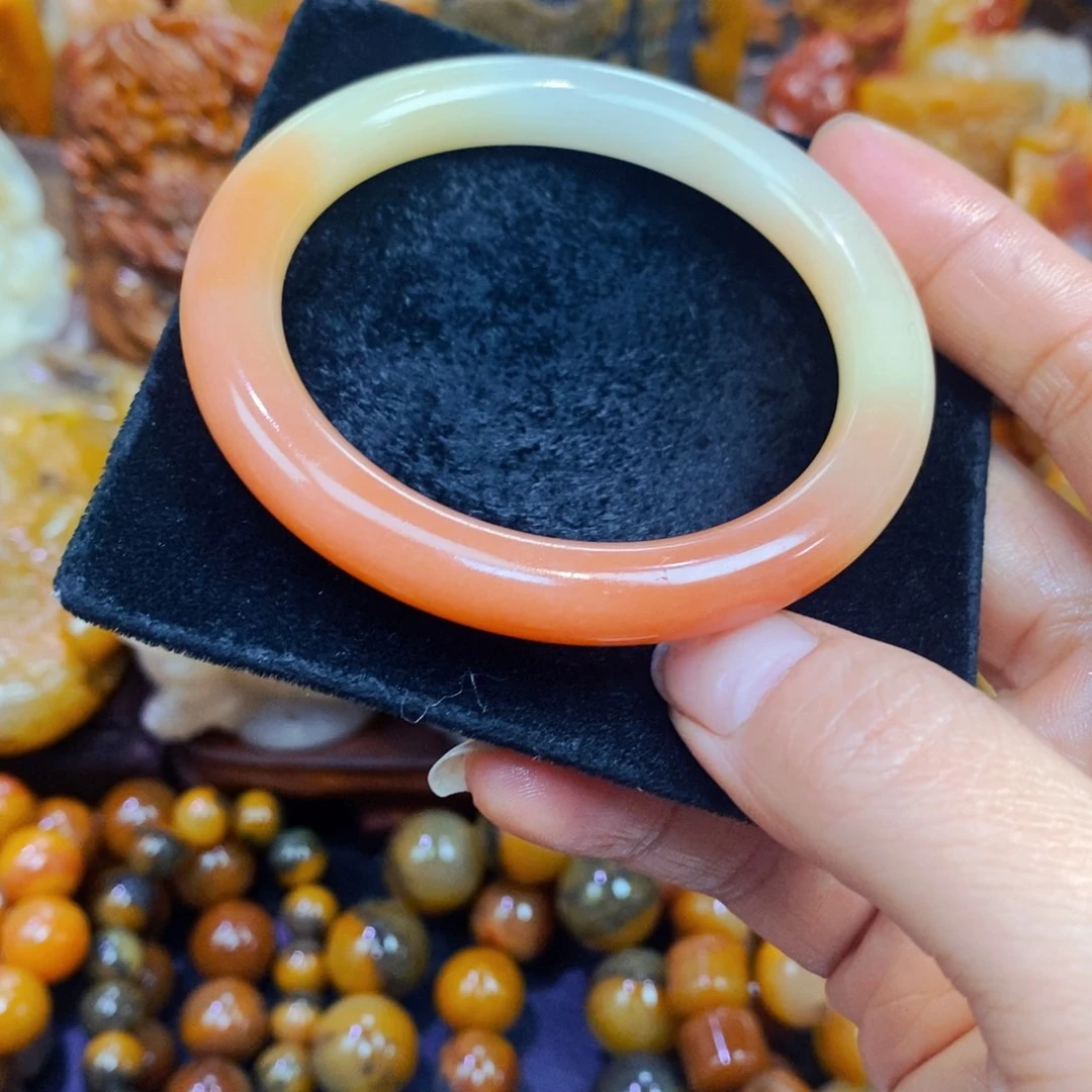 未镶嵌石英质玉（黄龙玉）吊坠(不含链)