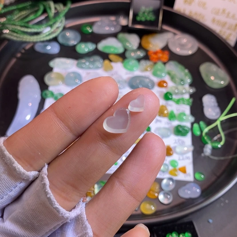 【闪购商品】翡翠挂件未镶嵌心