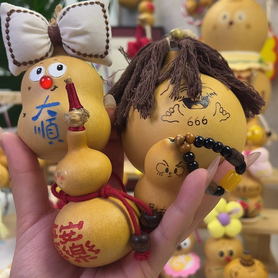 舞***媚我们是不一样勒咯哦好想要