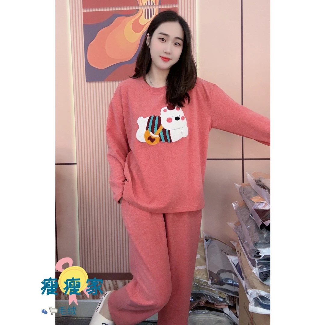 睡衣女冬季新款羊绒保暖舒适圆领休闲可外穿家居服套装（招财小熊）