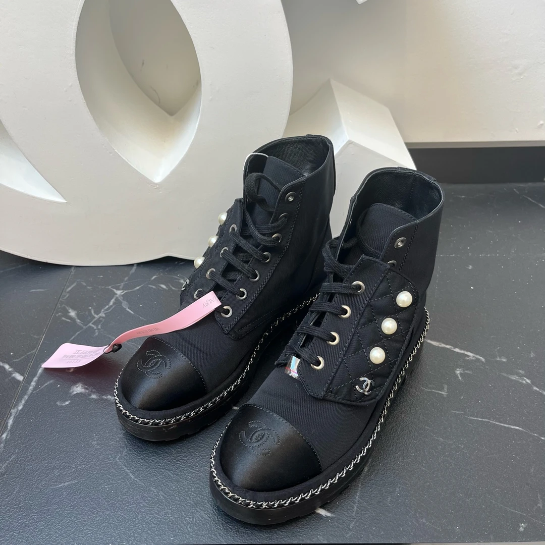 95新 Chanel/香奈儿 jm 35码 黑色珍珠短靴 31135